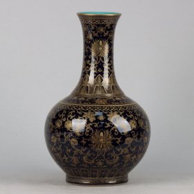 清乾隆 霁蓝釉描金缠着莲花卉纹瓶
；高宽 41*26cm 
¥4160