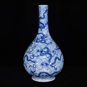 清雍正青花海水龙纹长颈瓶  38×22厘米 价:4200