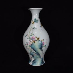 清雍正珐琅彩花鸟纹橄榄瓶40×20，￥4340