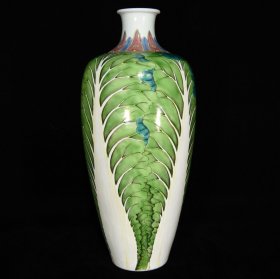 清乾隆粉彩百财纹瓶