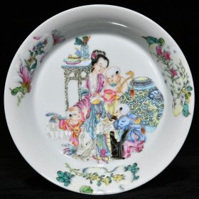 清雍正粉彩仕女带子图盘 高3.3cm直径14.8cm 价格2500