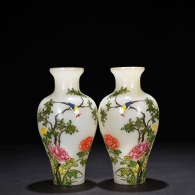 清雍正料胎珐琅彩花鸟纹瓶 尺寸：21*10厘米 价格1500