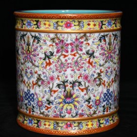 清乾隆粉彩花卉纹笔筒 高14.5cm直径13.8cm 价格4200