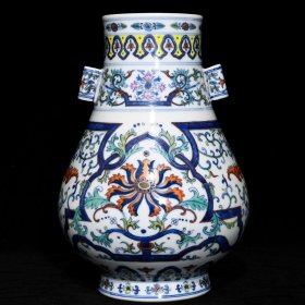 清乾隆青花斗彩花卉纹贯耳瓶 高26.5cm直径17cm 价格3200