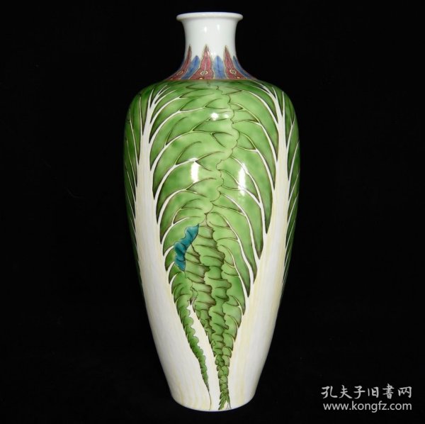 清乾隆粉彩百财纹瓶