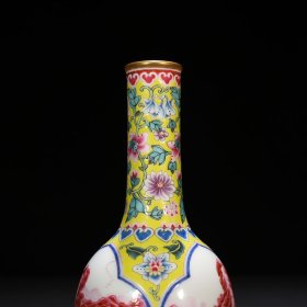 清雍正黄地珐琅彩开窗胭脂红山水纹摇铃瓶摇铃尊