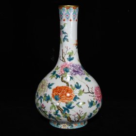 清雍正粉彩牡丹花卉纹长颈瓶
34.5×20厘米
价格:5000