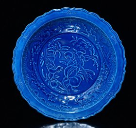明弘治蓝釉雕刻花鸟龙纹赏盘，高6×32.6厘米800