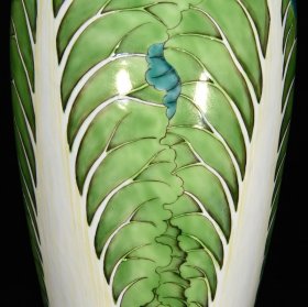 清乾隆粉彩百财纹瓶