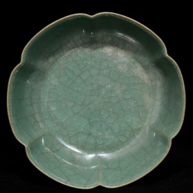 宋汝窑冰裂纹花口洗 高4cm直径13.2cm 价格1500