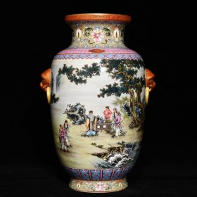 乾隆古月轩重工粉彩斗茶图灯笼瓶  ；高29.5cm直径20cm  ；价18000