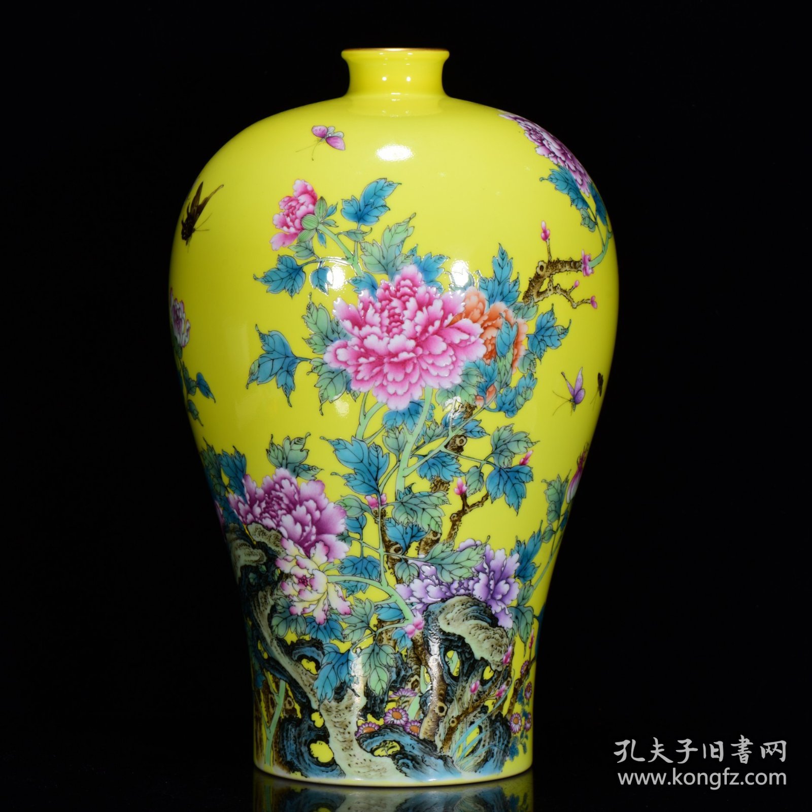 清雍正年黄釉粉彩花开富贵纹梅瓶39*24厘米6000￥
