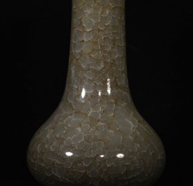 宋官窑冰裂纹扁肚瓶，高20×10.7厘米400