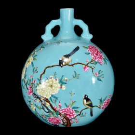 清雍正绿地粉彩花鸟纹如意耳扁瓶 尺寸：30.5×26×15 价格3800