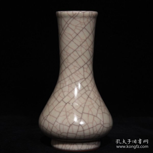 宋哥窑直颈瓶 高16.3cm直径10cm 价格680