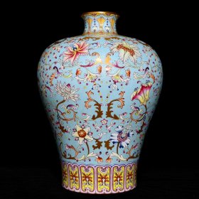 乾隆款松石釉地粉彩鎏金花卉纹梅瓶，高38cm直径28cm，
