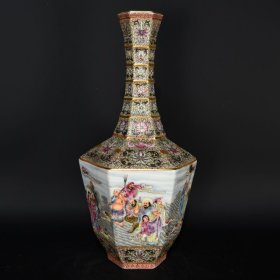 清乾隆珐琅彩罗汉纹瓶 尺寸：30×15 cm 价格5000