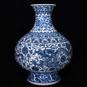 清乾隆青花穿花龙纹玉壶春瓶 尺寸36*27厘米 价格 4600