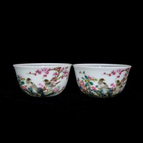 清雍正珐琅彩花鸟纹杯 尺寸：4.5×8.3厘米 价格3200