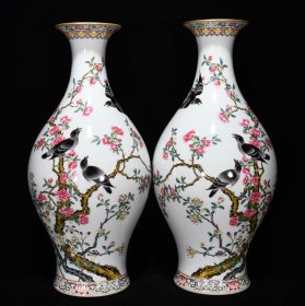 清雍正粉彩花鸟纹橄榄瓶 尺寸40*19厘米 价格11000