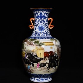 乾隆青花粉彩牧牛图双耳瓶  ；高32.5cm直径18cm  ；价7200