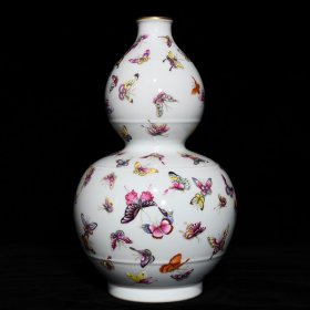 清雍正粉彩百蝶纹葫芦瓶 高29cm直径17cm 价格4600