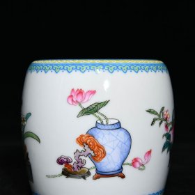 清雍正粉彩博古花卉三果纹手枕 高7.8cm直径7.8cm 价3600