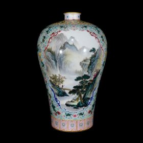 清雍正粉彩山水亭台楼阁纹梅瓶 尺寸：32.5×20厘米 价格7200