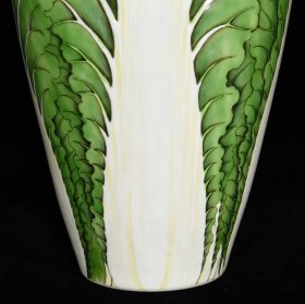 清乾隆粉彩百财纹瓶