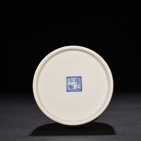 清雍正黄地珐琅彩开窗胭脂红山水纹摇铃瓶摇铃尊