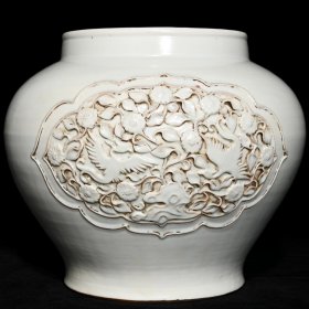 元影青釉捏花花鸟纹罐  ；高27.5cm直径32cm  ；价2470