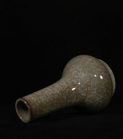 宋官窑冰裂纹扁肚瓶，高20×10.7厘米400