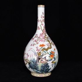 清雍正珐琅彩花鸟纹长颈瓶 尺寸：34×18厘米 价格5300