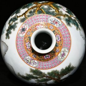 清雍正粉彩百鹿图梅瓶 高36.3cm直径22.8cm 价格15000