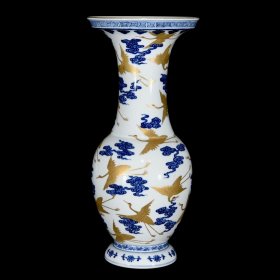 清乾隆青花鎏金云鹤纹花觚 尺寸：41.5×19厘米 价格 5000