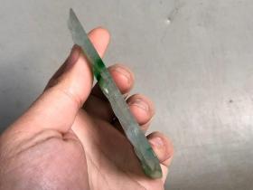 清代冰种飘绿翡翠山水牌