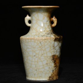 宋官瓷双耳瓶23x13.5厘米