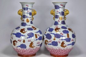 清乾隆郎世宁金鱼纹粉彩耳瓶42x25厘米