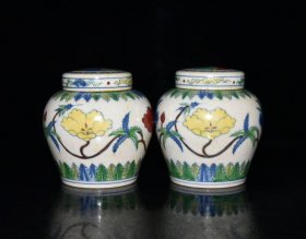 明成化红胎斗彩秋葵纹小天字罐一对