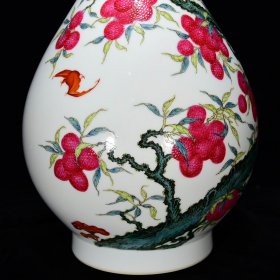 清雍正粉彩荔枝纹玉壶春瓶31*18.5厘米