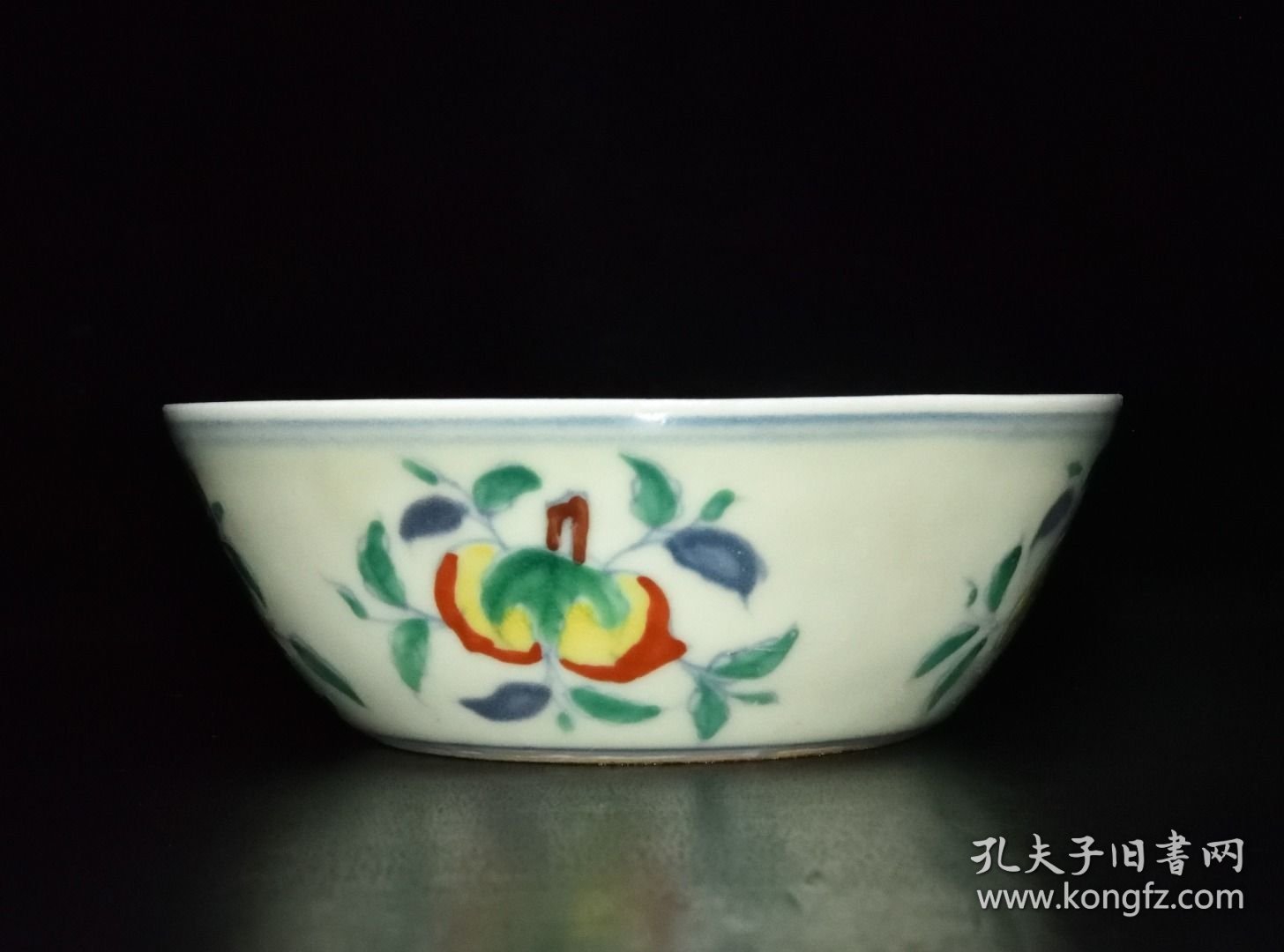 明成化斗彩果枝小碗一对5×14.2厘米
