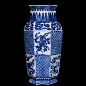 清乾隆青花折枝花果纹连体瓶35x19厘米