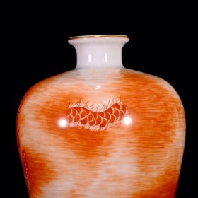 清雍正矾红穿云龙纹梅瓶23*13厘米