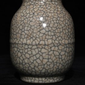 宋哥窑贯耳瓶16.8x9厘米