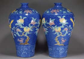 明宣德洒蓝釉加彩花鸟果实纹梅瓶38x22厘米