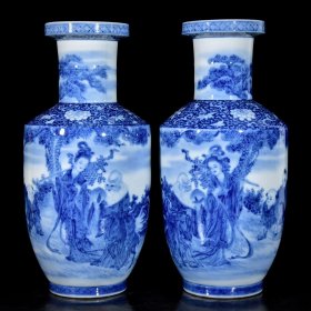 清乾隆青花人物麻姑献寿故事纹棒瓶一对47.5x22厘米