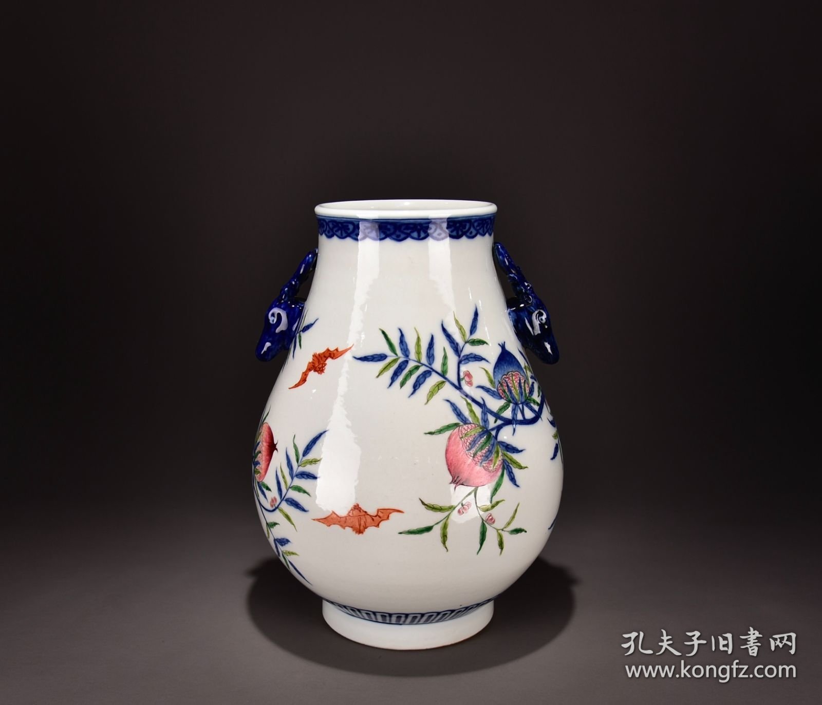 清乾隆斗彩榴开百子鹿头尊36x29厘米