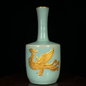 宋汝窑包口镶金凤纹纸槌瓶27x12.5厘米