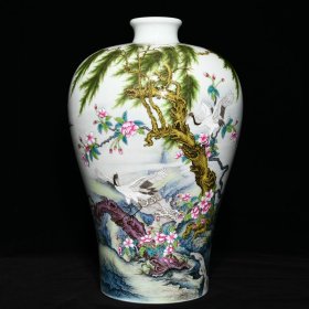 清雍正粉彩花鸟纹梅瓶38x22.5厘米
