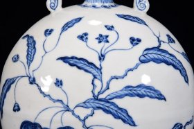 明青花花果纹扁瓶27*21厘米